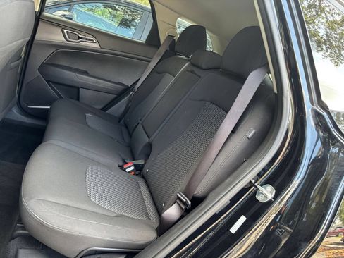 Used 2025 Kia Sportage LX FWD image 37