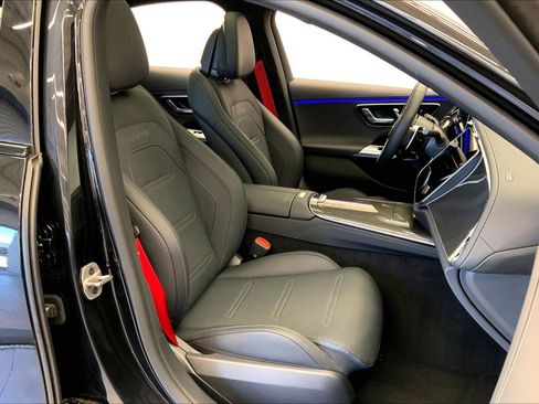 Used 2025 Mercedes-Benz E 53 AMG e 4MATIC Sedan image 17