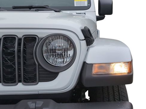 New 2026 Jeep Gladiator Sport AWD/4WD image 11