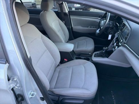 Used 2019 Hyundai Elantra SEL image 13