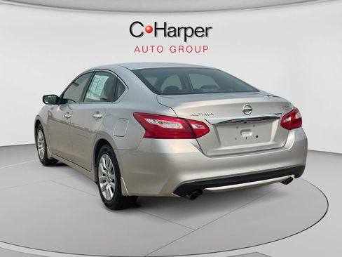 Used 2017 Nissan Altima 2.5 S w/ Power Driver Seat Package FWD image 5