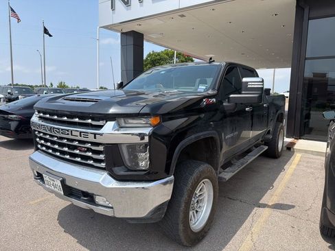 Used 2020 Chevrolet Silverado 2500 LTZ w/ LTZ Premium Package AWD/4WD image 8