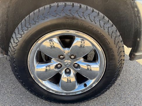 Used 2005 Dodge Ram 1500 Truck SLT w/ Sport Appearance Group image 13