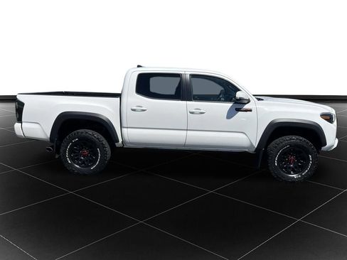 Used 2019 Toyota Tacoma TRD Pro AWD/4WD image 6