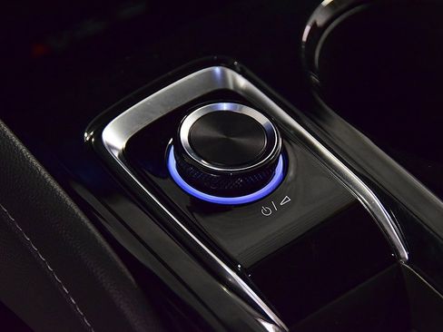 Used 2024 Buick Envision Preferred image 25