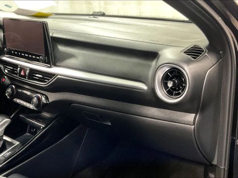 Used 2023 Kia Forte GT-Line w/ GT-Line Premium Package image 13