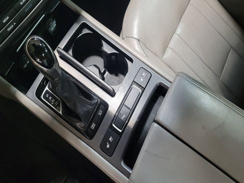 Used 2015 Hyundai Genesis 5.0 RWD image 26