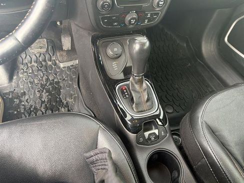 Used 2020 Jeep Compass Limited image 19