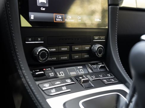 Used 2024 Porsche 718 Boxster GTS image 28