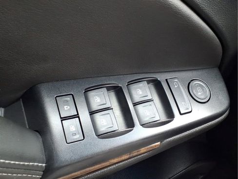 Used 2018 Chevrolet Tahoe LS RWD image 25
