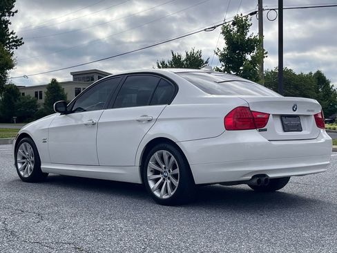 Used 2011 BMW 328i xDrive Sedan AWD/4WD image 5