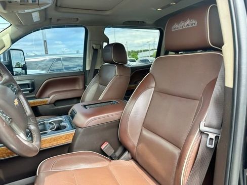 Used 2016 Chevrolet Silverado 2500 High Country w/ Duramax Plus Package AWD/4WD image 29