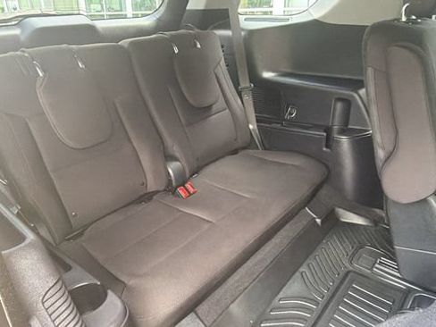 Used 2021 Ford Explorer XLT AWD/4WD image 21