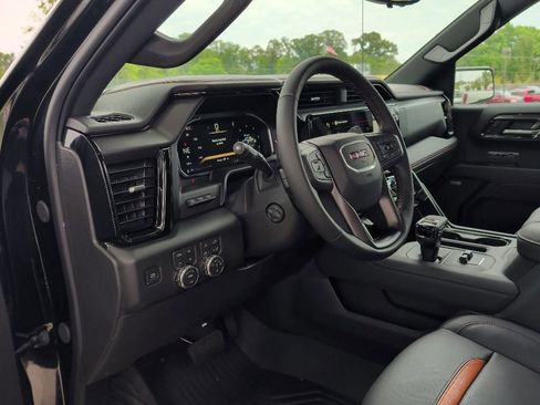 New 2026 GMC Sierra 1500 AT4 w/ AT4 Premium Package AWD/4WD image 9