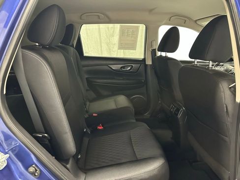 Used 2018 Nissan Rogue SV image 52