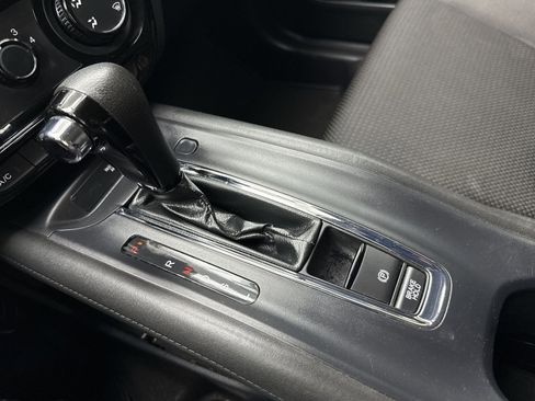 Used 2020 Honda HR-V LX image 20