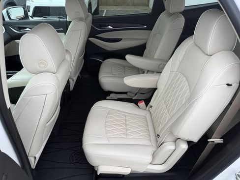 Used 2023 Buick Enclave Avenir w/ Avenir Technology Package AWD/4WD image 18