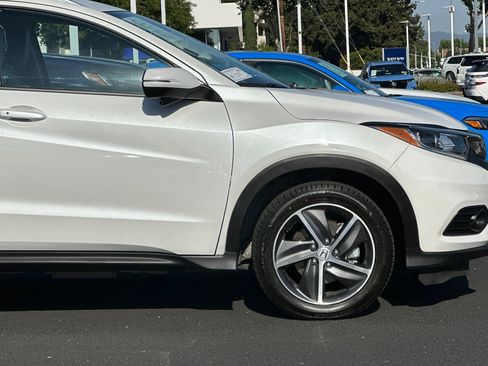 Used 2021 Honda HR-V EX-L image 35