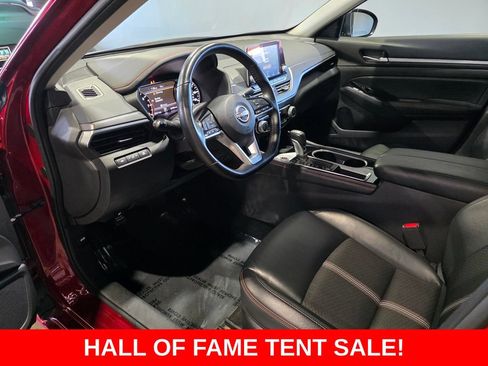 Used 2025 Nissan Altima 2.5 SR FWD image 11