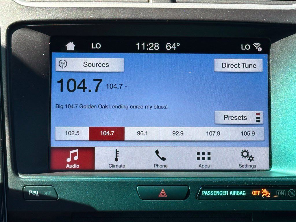 Used 2017 Ford Explorer XLT w/ Equipment Group 202A AWD/4WD image 13