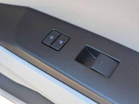 Used 2023 Toyota Camry LE image 33