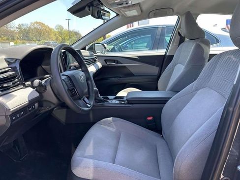 Used 2025 Toyota Camry LE w/ Convenience Package FWD image 19