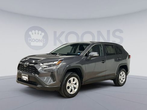 Used 2024 Toyota RAV4 LE image 1
