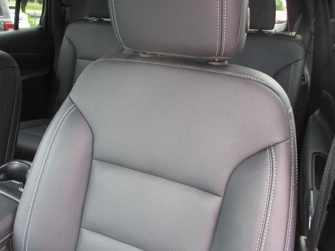 Certified 2025 Chevrolet Traverse LT image 15