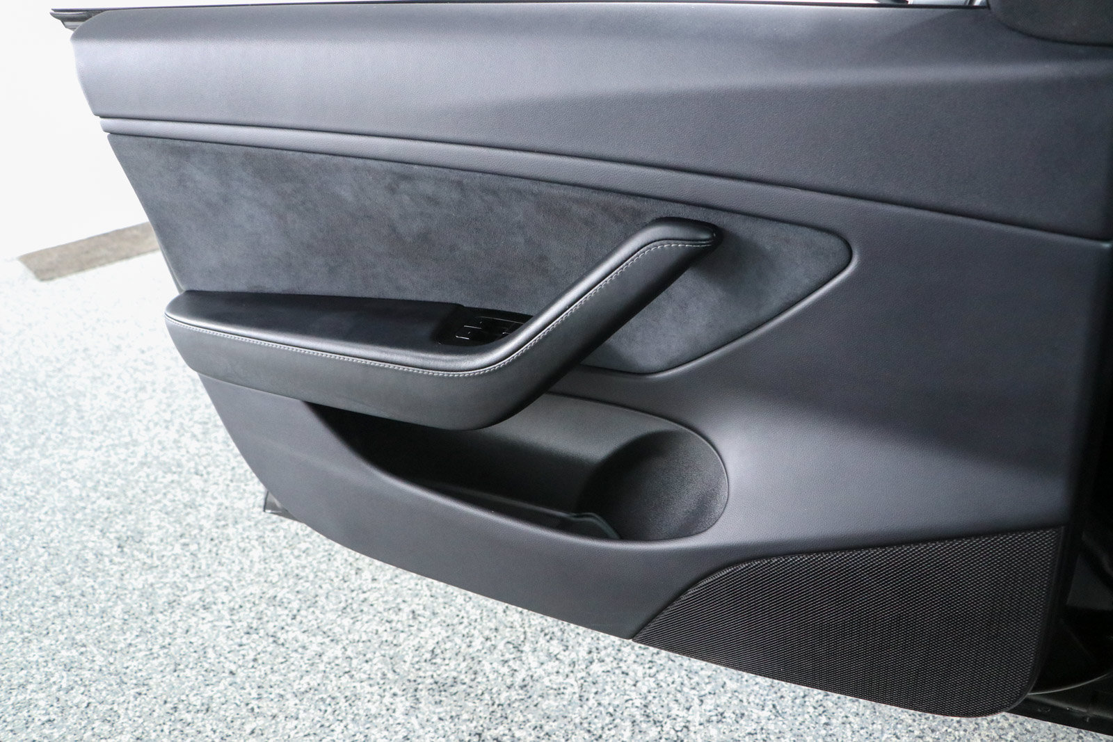 Used 2018 Tesla Model 3 Long Range RWD image 19