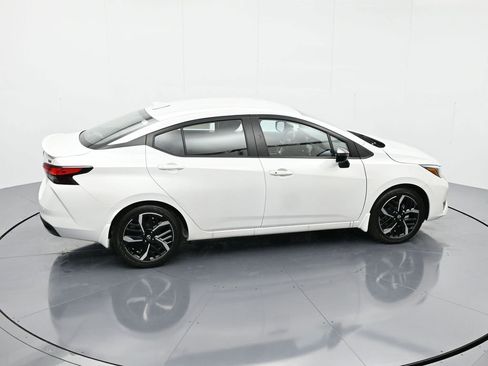 New 2025 Nissan Versa SR w/ Trunk Package FWD image 33