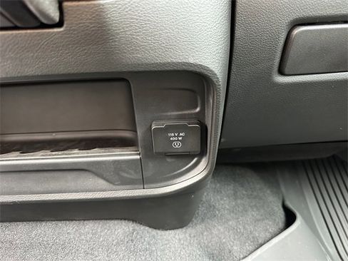 Used 2025 RAM 2500 Tradesman image 18