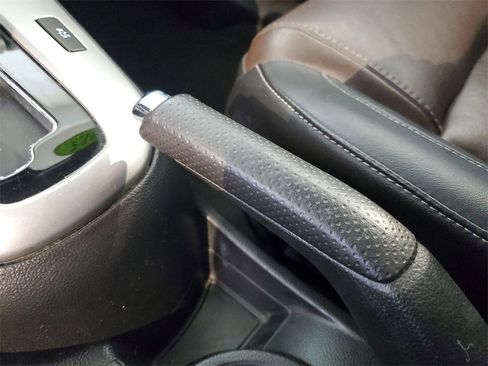 Used 2015 Chevrolet Cruze LT w/ RS Package image 26