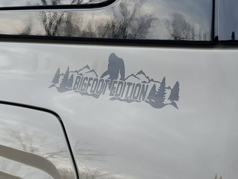 New 2026 Ford Bronco Badlands image 34