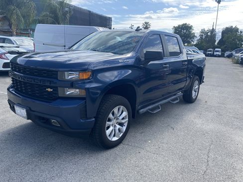 Used 2022 Chevrolet Silverado 1500 Custom RWD image 2