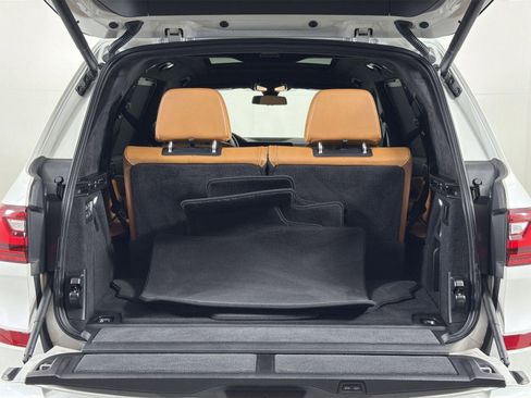 Used 2022 BMW X7 M50i w/ Executive Package image 30