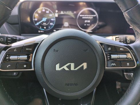 Used 2024 Kia Seltos SX AWD/4WD image 16