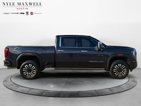 Used 2024 GMC Sierra 2500 Denali Ultimate image 17