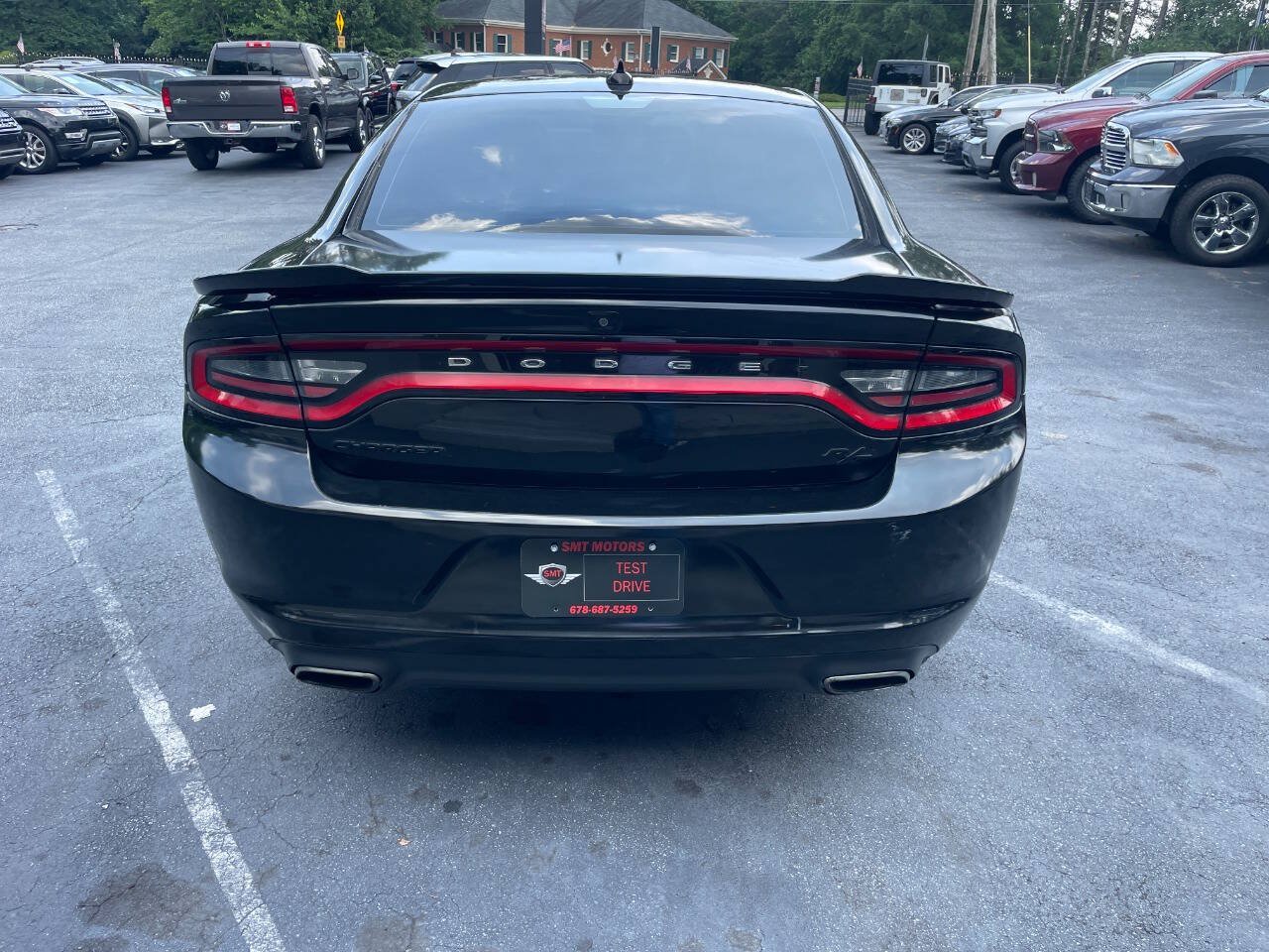 Used 2017 Dodge Charger R/T w/ Navigation & Travel Group RWD image 7
