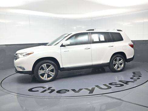 Used 2011 Toyota Highlander Limited w/ Tow Pkg AWD/4WD image 6