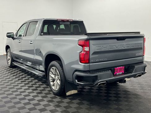 Used 2022 Chevrolet Silverado 1500 High Country w/ Technology Package image 3