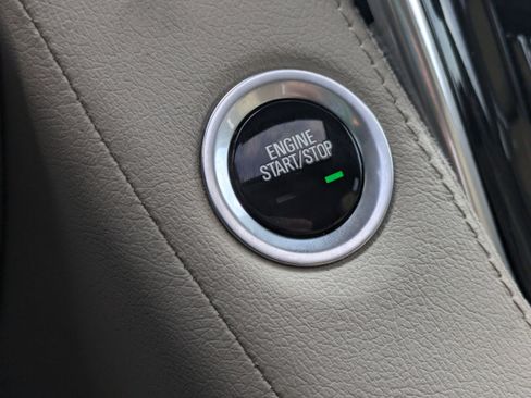 Used 2020 Cadillac Escalade Premium Luxury image 34