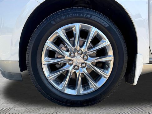 Used 2020 Buick Enclave Premium w/ Sun and Sites Package FWD image 34