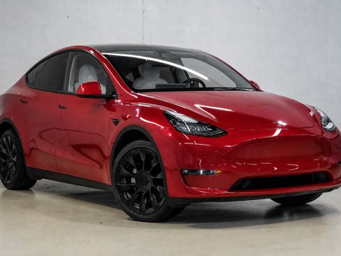 Used 2022 Tesla Model Y Long Range AWD/4WD image 9