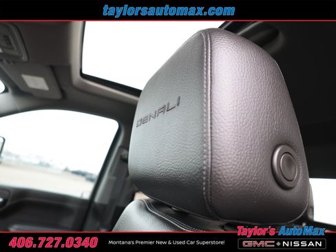 Used 2023 GMC Sierra 3500 Denali w/ Denali Ultimate Package AWD/4WD image 39