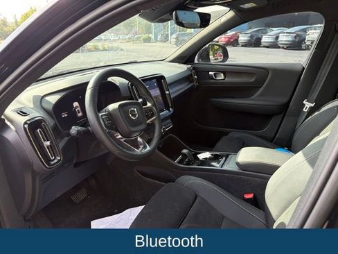 Used 2023 Volvo XC40 Recharge Plus AWD/4WD image 5
