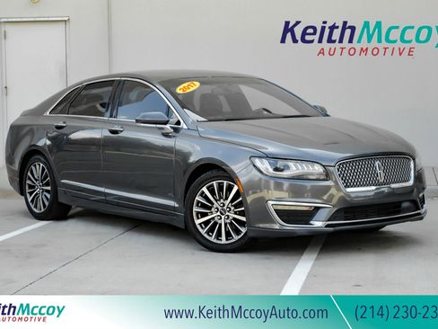 Used 2017 Lincoln MKZ Premiere FWD image 1