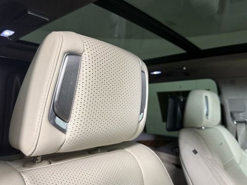 Used 2021 Cadillac Escalade ESV Sport Platinum image 36