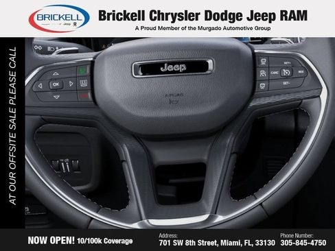 Used 2025 Jeep Grand Cherokee Laredo X AWD/4WD image 21