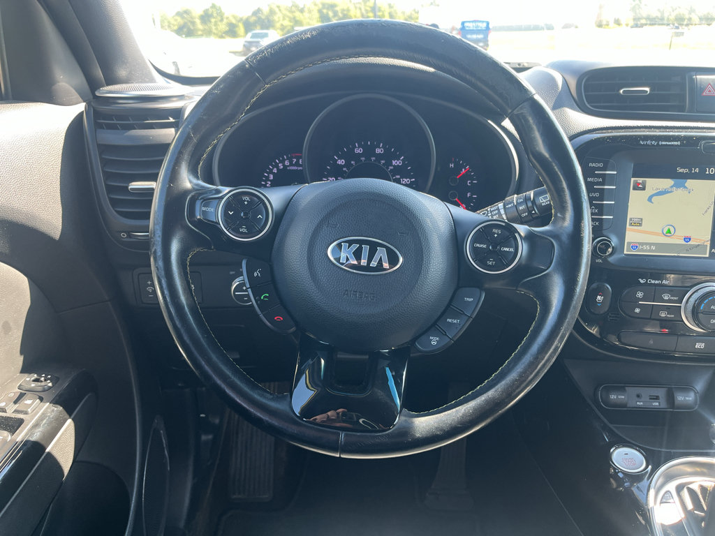 Used 2015 Kia Soul + w/ Primo Package FWD image 11