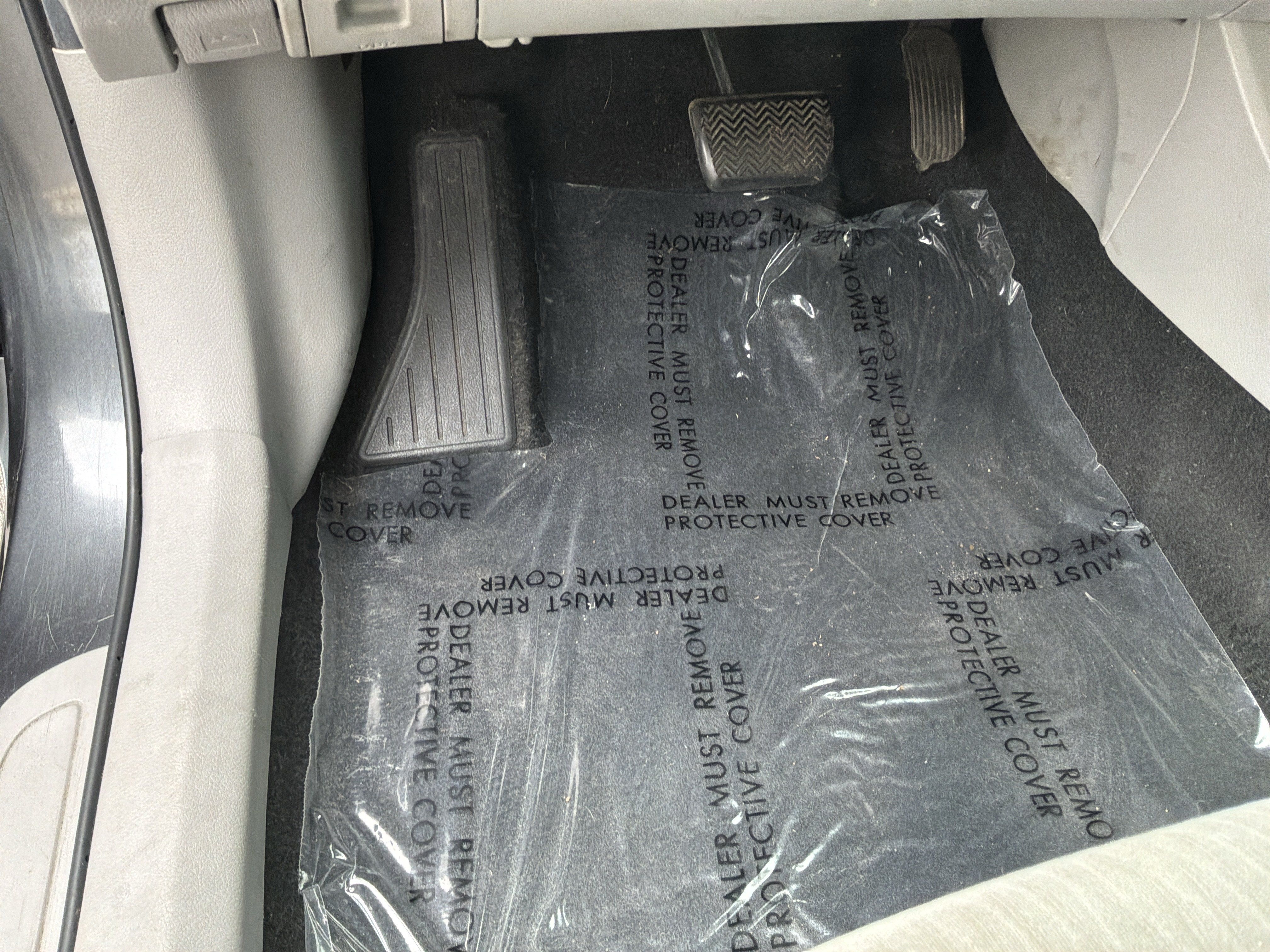 Used 2010 Toyota Corolla LE w/ All Weather Guard Pkg FWD image 17